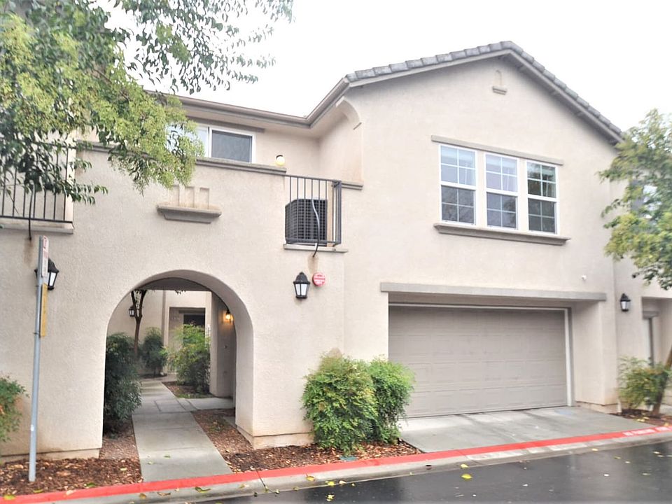 1st image of 36311 Vincenzo Way