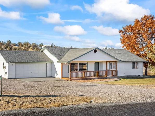 2230 SE Bitterbrush Dr, Madras, OR 97741