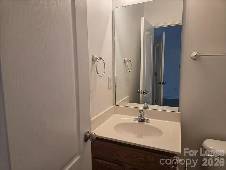 109 Chawton Ln — Photo 18