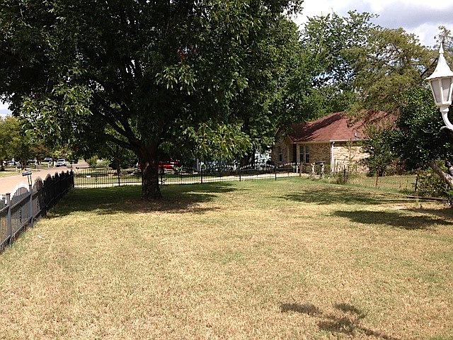 1306 Lorraine Ln, Mesquite, TX 75149 | Zillow