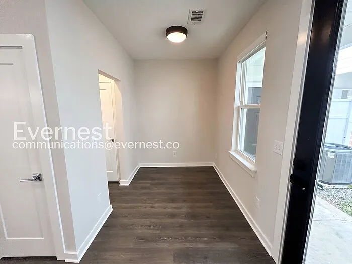 304 Jeffries Way — Photo 9