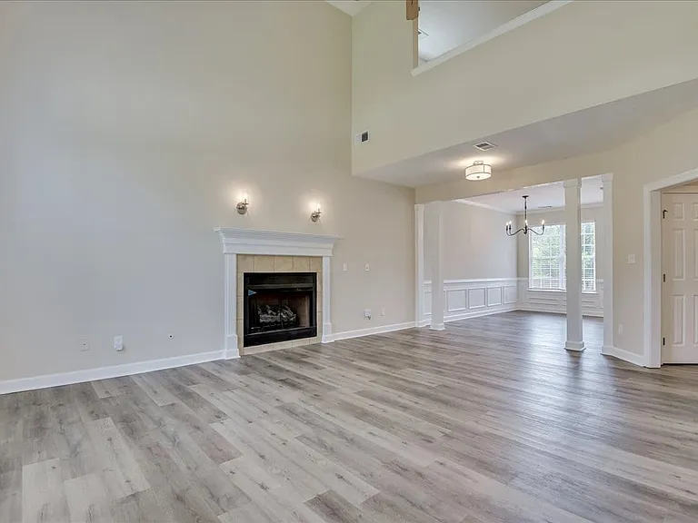 614 Ventana Dr — Photo 2