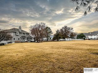 20840 Paddock Cir, Elkhorn, NE 68022