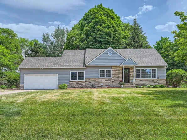 115 Mission Rd W, Minneapolis, MN 55420