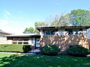 81 Peyton Dr, Chicago Heights, IL 60411
