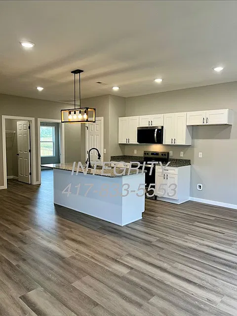 3 bed, 1455 sqft, $1,735 — Photo 3