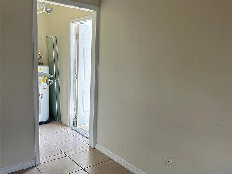 706 Arianne Ct — Photo 14