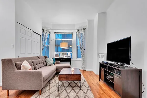 Rented by Halstead Real Estate | media 15