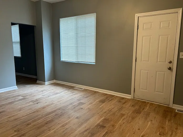 425 Huffman Ave — Photo 10