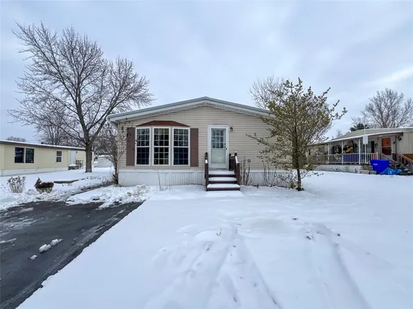 108 Crimson King Dr, Canandaigua, NY 14424