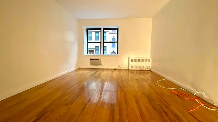Rented by Douglas Elliman | media 8