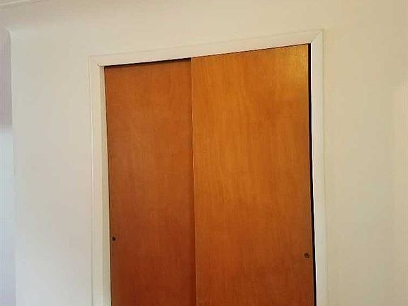 5th image of 28211 Essex St