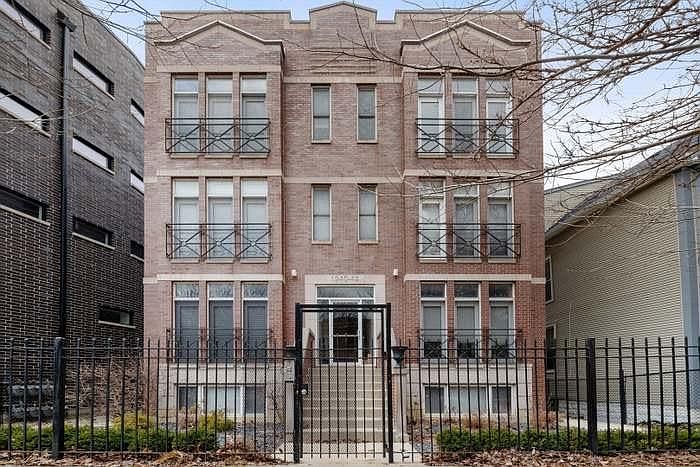 1st image of 1942 N Francisco Ave #1