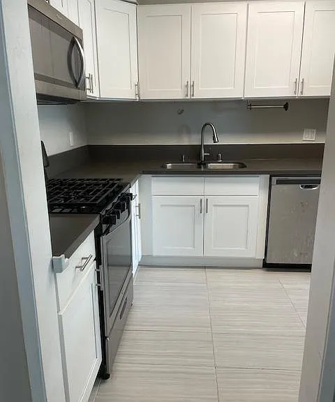 3506 S Bentley Ave #107 — Photo 2