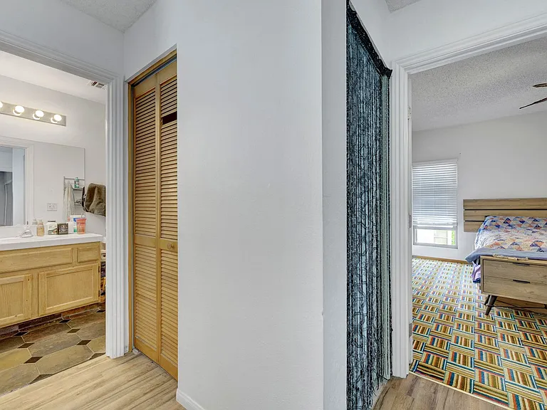 6644 Pepperidge Way — Photo 23
