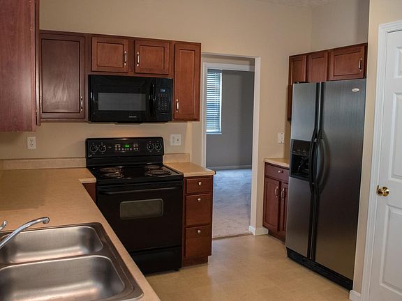 2nd image of 3719 Thorngate Dr
