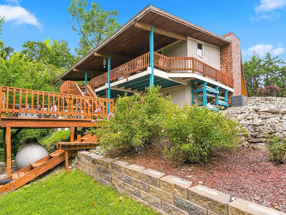 1st image of 3209 Driftwood Dr