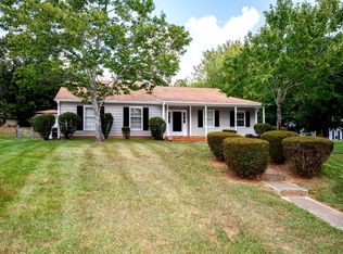 7621 Fire Tree Ln, Charlotte, NC 28227