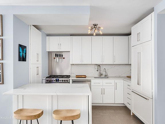 4th image of 15 W 72nd St APT 3E