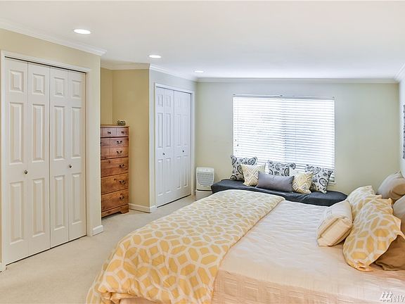 4th image of 2920 76th Ave SE APT 103