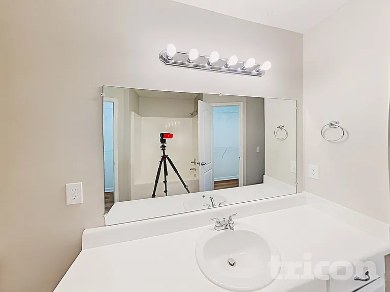 1218 Bolton Dr — Photo 9