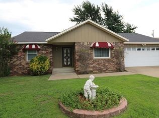 324 N Shannon Ave, Bartlesville, OK 74006