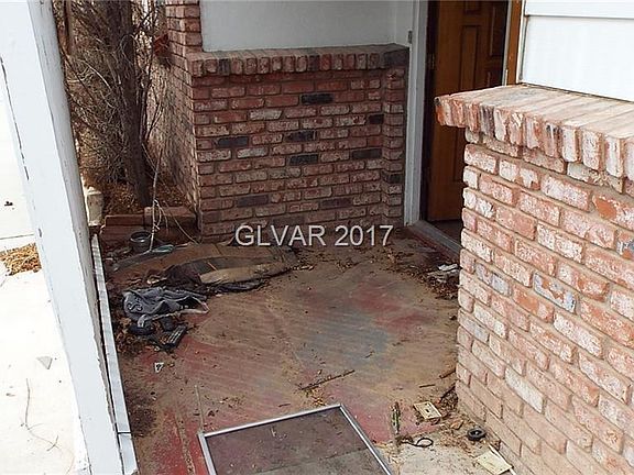 2nd image of 10715 Gilespie St