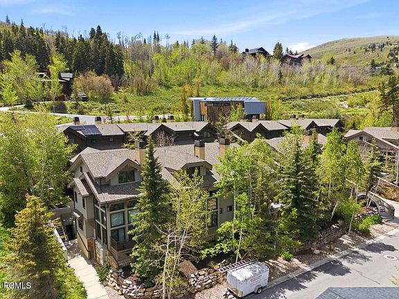 3rd image of 670 Deer Valley Loop #9
