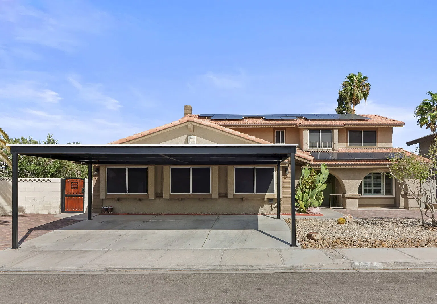 5 bed, 3.0 bath, 2830 sqft, $3,400 — Photo 3