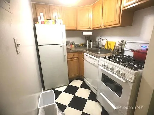 Rented by JM Preston Properties LLC | media 35