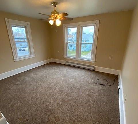 5th image of 109 E 2nd St