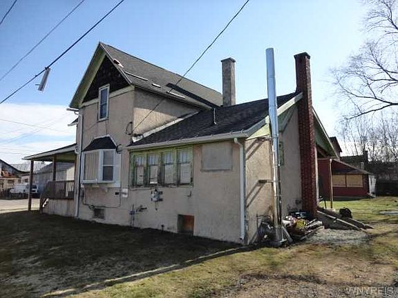 5th image of 108 Liberty St