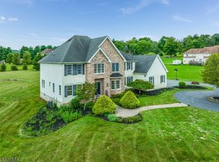 203 Sidney Rd, Pittstown, NJ 08867