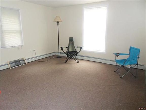 3rd image of 12C Center St