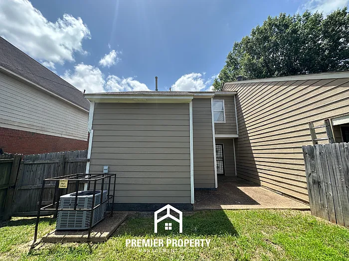4396 Forest Valley Cv — Photo 19