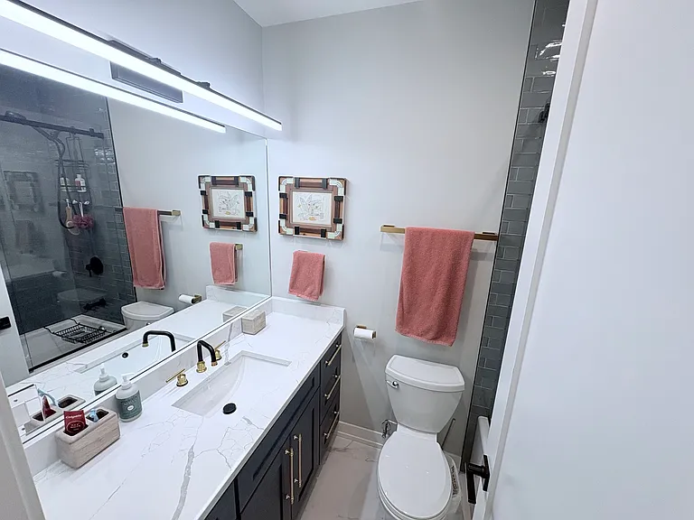 2451 N Albany Ave #1 — Photo 11