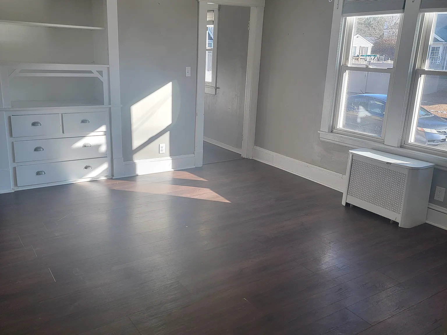 3 bed, 1976 sqft, $1,950 — Photo 3