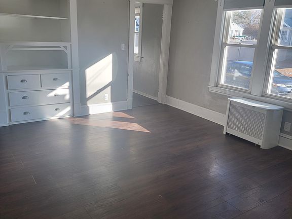 3rd image of 109 Dwight Rd #1