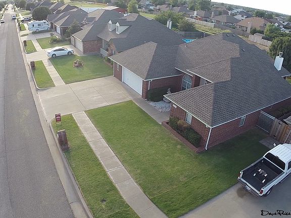 2nd image of 513 SW 153rd St
