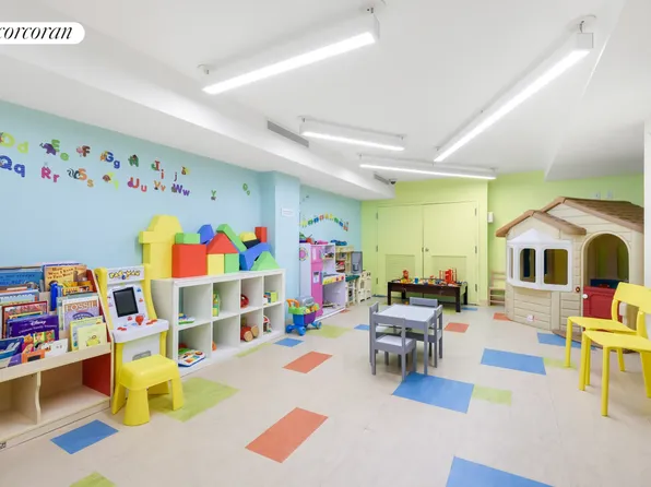 200 Rector Place image 15 of 26