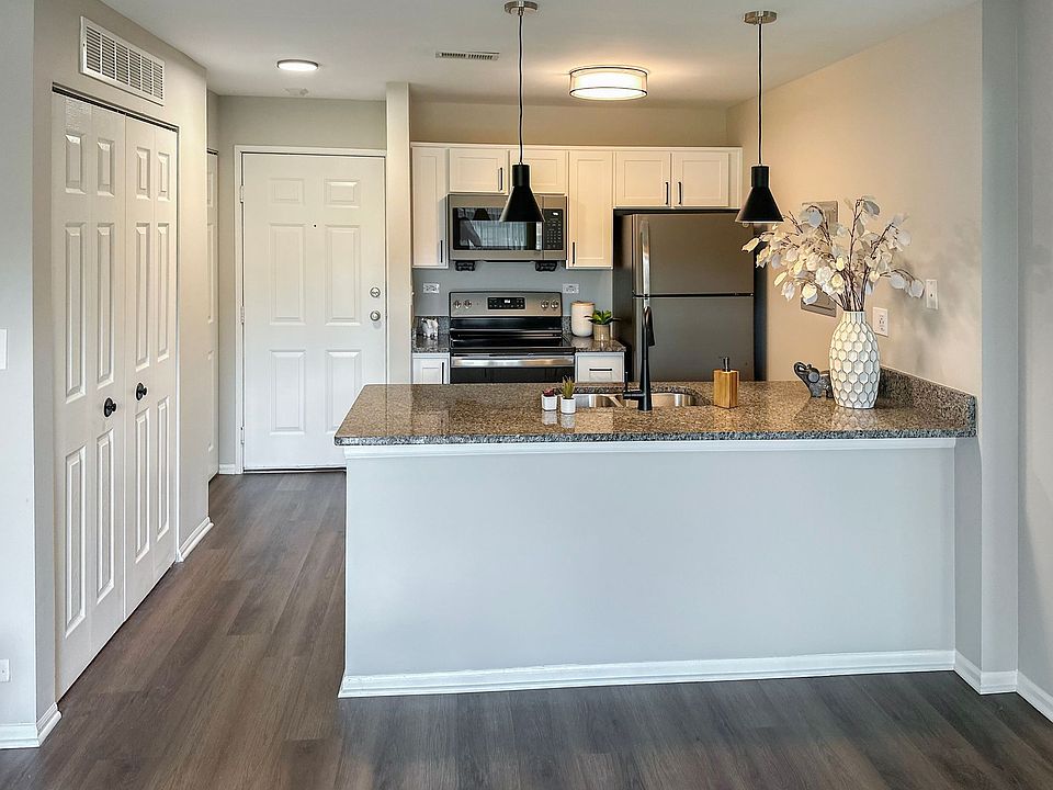 1st image of 2800 Windsor Dr #2811202