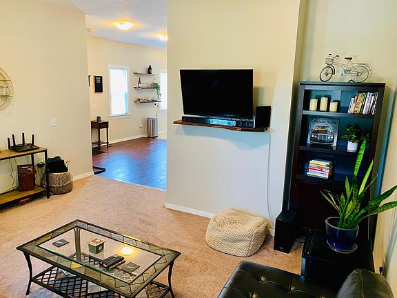 3rd image of 2266 W 7th St Unit 1
