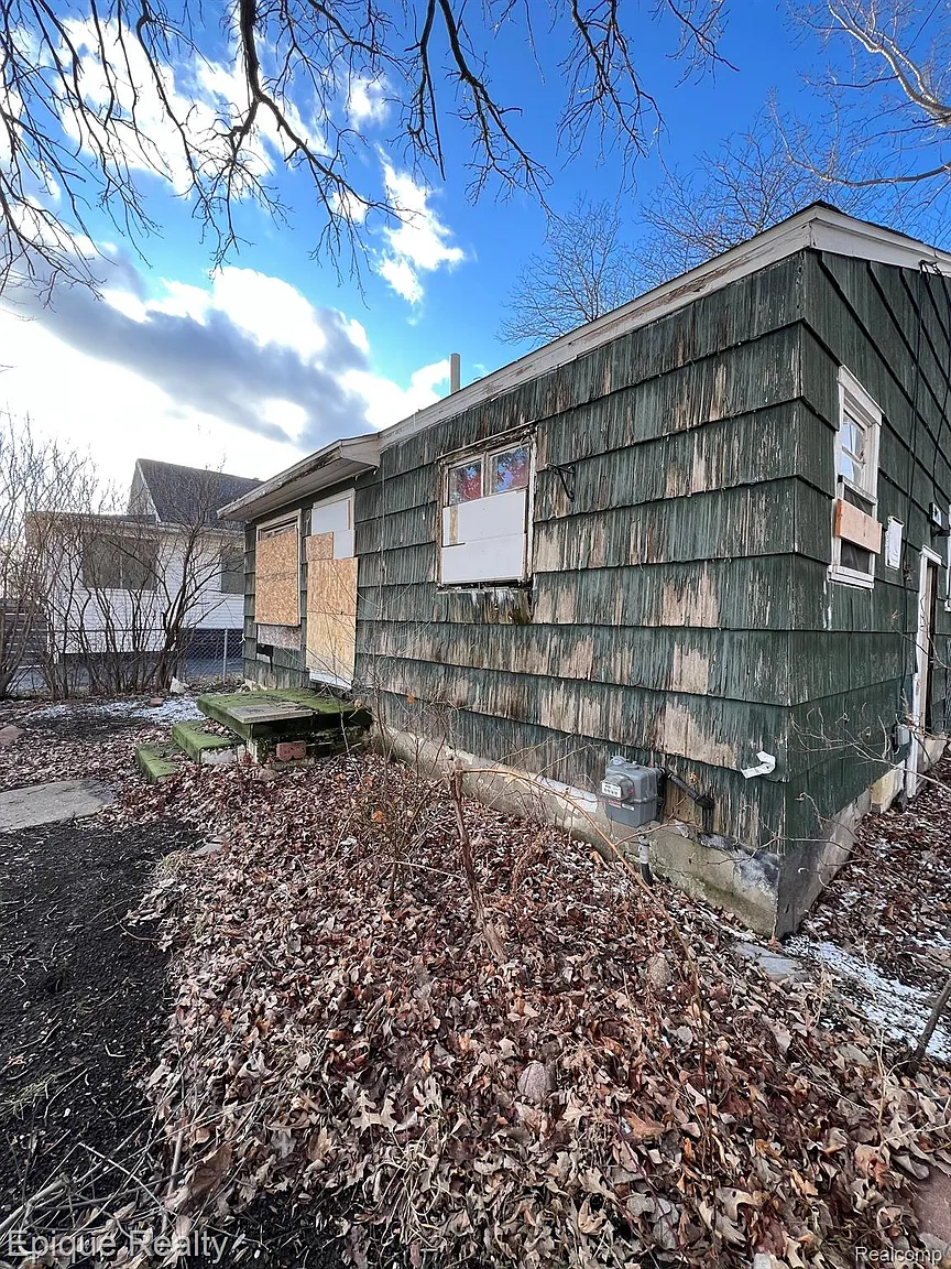 3402 Brandon St photo 1