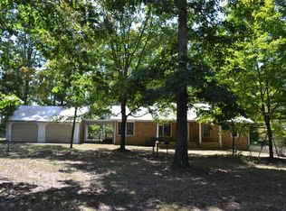 971 Robertson Rd, Mc Ewen, TN 37101