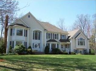 57 Hitching Post Rd, North Andover, MA 01845