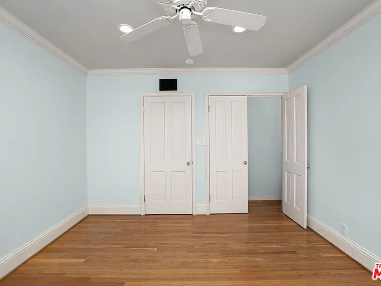 5360 Bothwell Rd — Photo 13
