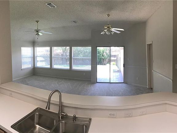 2nd image of 1121 Christopher Ln