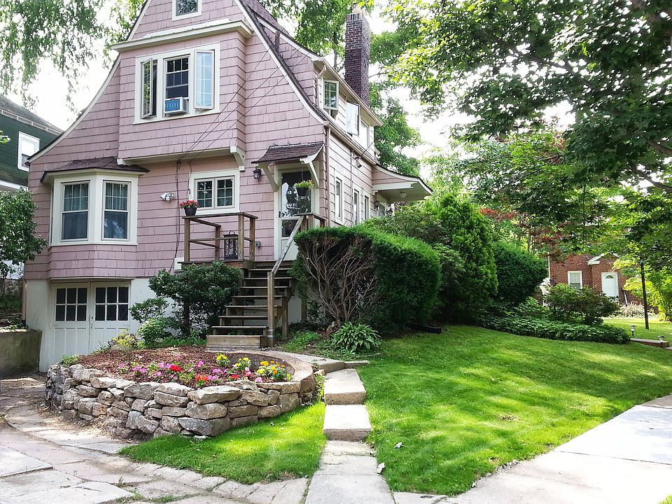 2nd image of 61 Margaret Ave