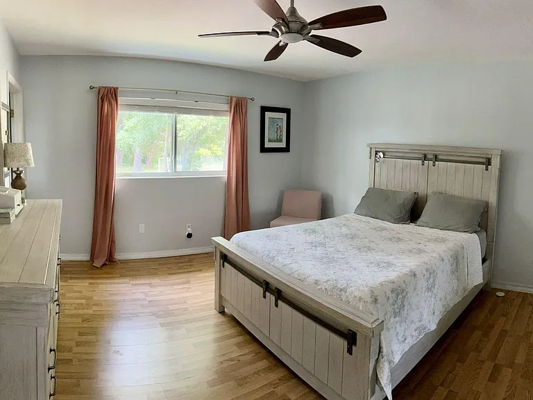 3452 NW 52nd Ave — Photo 12