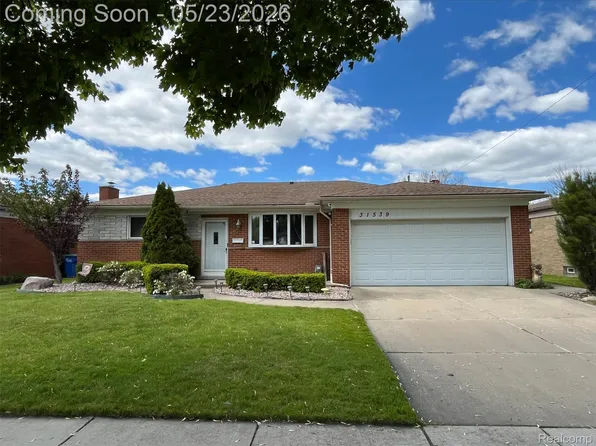 31539 Rosenbusch Dr, Warren, MI 48088